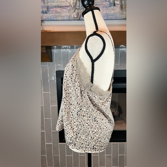 Aerie Animal Print Crocheted Lace Camisole Size Medium - Picture 3 of 5